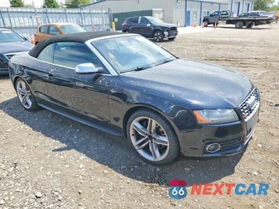 Czwarte zdjęcie samochodu z boku: 2011 AUDI S5 PREMIUM PLUS VIN:WAUCGAFH6BN015858 - miniatura