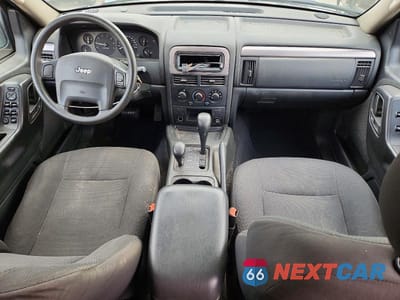Zdjęcie 8 z 13 samochodu: 2004 JEEP GRAND CHEROKEE LAREDO VIN:1J4GW48S24C116843 - miniatura