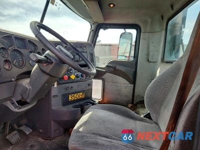 Piąte zdjęcie samochodu w środku: 2016 MACK 600 CXU600 VIN:1M1AW01X7GM008386 - miniatura