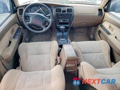 Zdjęcie 8 z 12 samochodu: 2000 TOYOTA 4RUNNER SR5 VIN:JT3GN86R8Y0141788 - miniatura
