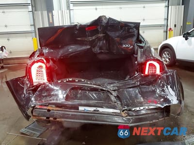Zdjęcie 6 z 13 samochodu: 2014 CHRYSLER 300 S VIN:2C3CCAGG7EH273649 - miniatura