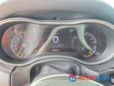 Zdjęcie 9 z 12 samochodu: 2022 JEEP GRAND CHEROKEE LIMITED VIN:1C4RJFBG4NC166254 - miniatura