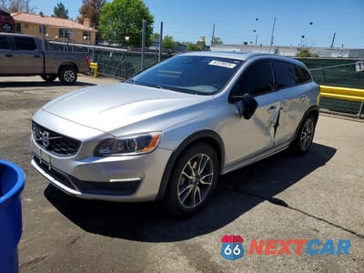 2016 VOLVO V60 CROSS COUNTRY PLATINUM YV4612HM6G1003397 - główne zdjęcie licytacji z USA - miniatura