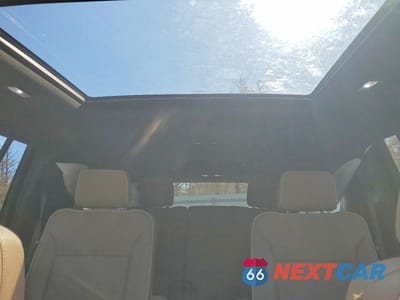 Zdjęcie 10 z 13 samochodu: 2024 CHEVROLET SUBURBAN K1500 PREMIER VIN:1GNSKFKD0RR244379 - miniatura