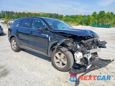Czwarte zdjęcie samochodu z boku: 2023 KIA SORENTO LX VIN:5XYRG4LC0PG207928 - miniatura