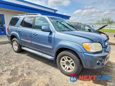 Czwarte zdjęcie samochodu z boku: 2005 TOYOTA SEQUOIA SR5 VIN:5TDBT44A85S237107 - miniatura