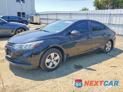 2018 CHEVROLET CRUZE LS 1G1BC5SM2J7203969 - główne zdjęcie licytacji z USA - miniatura