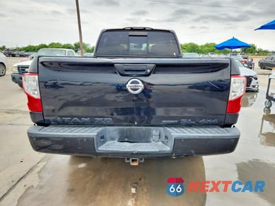 Zdjęcie 6 z 12 samochodu: 2018 NISSAN TITAN XD SL VIN:1N6BA1F48JN520146 - miniatura