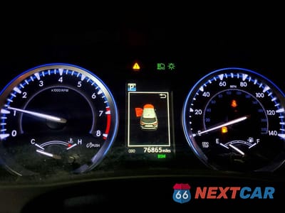 Zdjęcie 9 z 13 samochodu: 2019 TOYOTA HIGHLANDER LIMITED VIN:5TDDZRFH7KS962255 - miniatura