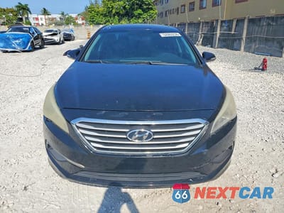 Piąte zdjęcie samochodu w środku: 2017 HYUNDAI SONATA SPORT VIN:5NPE34AF1HH558154 - miniatura