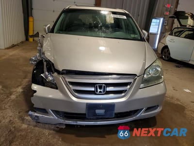 Piąte zdjęcie samochodu w środku: 2005 HONDA ODYSSEY EXL VIN:5FNRL38775B050761 - miniatura
