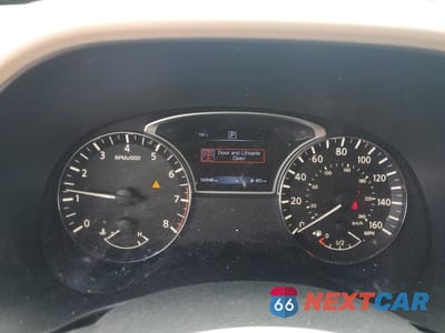 Zdjęcie 9 z 14 samochodu: 2016 NISSAN PATHFINDER SL VIN:5N1AR2MN5GC621881 - miniatura