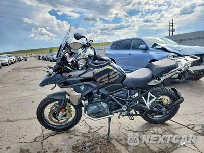Trzecie zdjęcie samochodu z tyłu: 2019 BMW R 1250 GS VIN:WB10J9306KZJ17896 - miniatura