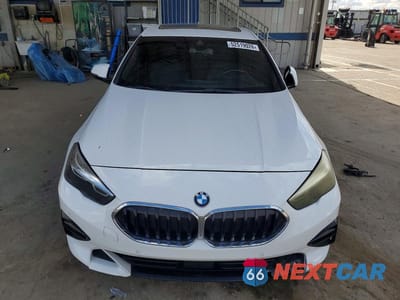Piąte zdjęcie samochodu w środku: 2021 BMW 228I VIN:WBA53AK01M7J06970 - miniatura