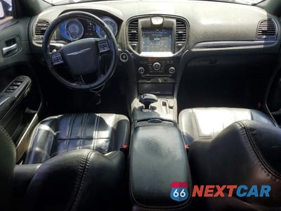 Zdjęcie 8 z 12 samochodu: 2014 CHRYSLER 300 S VIN:2C3CCAGG2EH383752 - miniatura