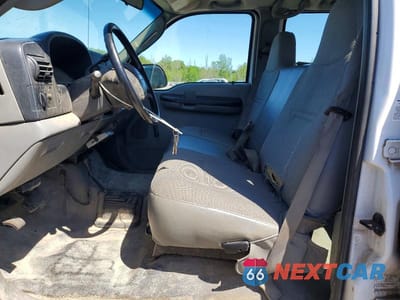 Zdjęcie 7 z 12 samochodu: 2007 FORD F350 SRW SUPER DUTY VIN:1FTWW31507EB03324 - miniatura