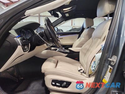 Zdjęcie 7 z 12 samochodu: 2018 BMW 540 I VIN:WBAJE5C58JWA96680 - miniatura