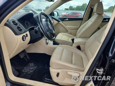 Zdjęcie 7 z 13 samochodu: 2016 VOLKSWAGEN TIGUAN S VIN:WVGAV7AX9GW501787 - miniatura