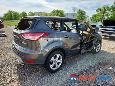 Trzecie zdjęcie samochodu z tyłu: 2015 FORD ESCAPE SE VIN:1FMCU0GX4FUA23136 - miniatura