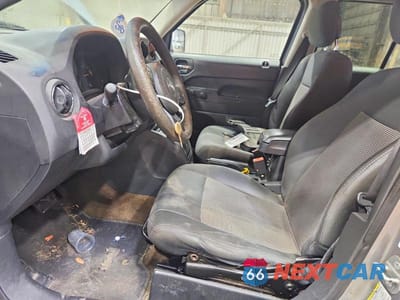 Zdjęcie 7 z 13 samochodu: 2014 JEEP PATRIOT SPORT VIN:1C4NJPBB5ED803235 - miniatura