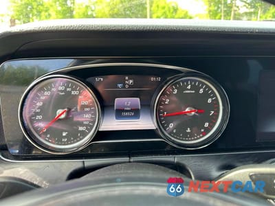 Zdjęcie 7 z 10 samochodu: 2017 MERCEDES-BENZ E 300 4MATIC VIN:WDDZF4KB7HA028160 - miniatura