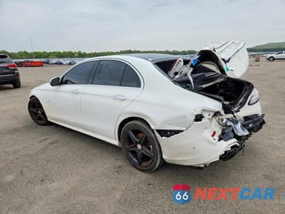 Drugie zdjęcie samochodu z przodu: 2017 MERCEDES-BENZ E 300 4MATIC VIN:WDDZF4KB6HA052241 - miniatura