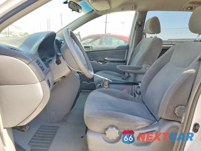Zdjęcie 7 z 13 samochodu: 2004 TOYOTA SIENNA LE 7 PASSENGER VIN:5TDZA23CX4S215992 - miniatura