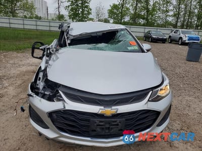 Piąte zdjęcie samochodu w środku: 2019 CHEVROLET CRUZE LT VIN:1G1BE5SM7K7133851 - miniatura