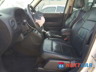 Zdjęcie 7 z 13 samochodu: 2017 JEEP PATRIOT LATITUDE VIN:1C4NJPFA6HD132860 - miniatura