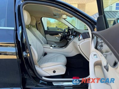 Piąte zdjęcie samochodu w środku: 2016 MERCEDES-BENZ GLC 300 4MATIC VIN:WDC0G4KB4GF093284 - miniatura