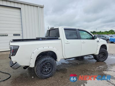 Trzecie zdjęcie samochodu z tyłu: 2012 NISSAN TITAN SV VIN:1N6BA0ECXCN330984 - miniatura