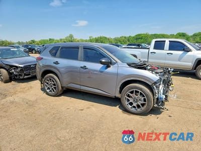 Czwarte zdjęcie samochodu z boku: 2025 NISSAN ROGUE S VIN:5N1BT3AB4SC807619 - miniatura