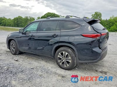 Drugie zdjęcie samochodu z przodu: 2022 TOYOTA HIGHLANDER XLE VIN:5TDHZRBH2NS578170 - miniatura
