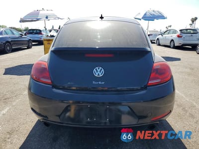 Zdjęcie 6 z 12 samochodu: 2012 VOLKSWAGEN BEETLE TURBO VIN:3VWVA7AT1CM628300 - miniatura
