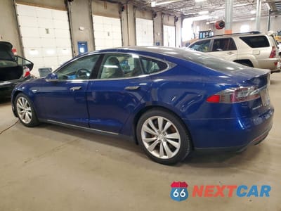 Drugie zdjęcie samochodu z przodu: 2015 TESLA MODEL S 70D VIN:5YJSA1S27FF090736 - miniatura