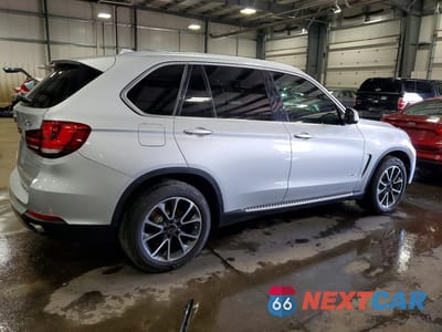 Trzecie zdjęcie samochodu z tyłu: 2016 BMW X5 XDRIVE35I VIN:5UXKR0C54G0P33277 - miniatura