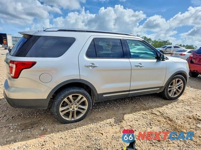 Trzecie zdjęcie samochodu z tyłu: 2016 FORD EXPLORER LIMITED VIN:1FM5K8FH1GGA74584 - miniatura