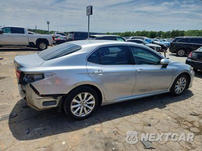 Trzecie zdjęcie samochodu z tyłu: 2018 TOYOTA CAMRY LE VIN:4T1B11HK2JU513659 - miniatura