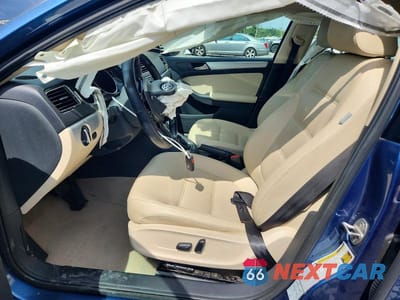 Zdjęcie 7 z 12 samochodu: 2016 VOLKSWAGEN JETTA HYBRID VIN:3VW637AJ3GM419563 - miniatura