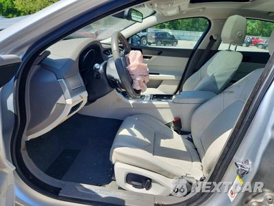 Zdjęcie 7 z 13 samochodu: 2017 JAGUAR XF VIN:SAJBR4BV1HCY27192 - miniatura