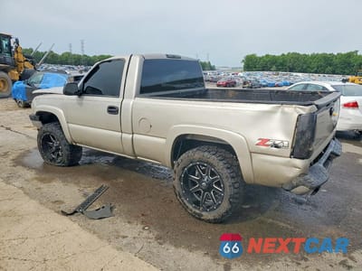 Drugie zdjęcie samochodu z przodu: 2004 CHEVROLET SILVERADO K1500 VIN:1GCEK14TX4Z156090 - miniatura