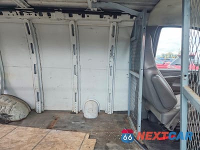 Zdjęcie 11 z 13 samochodu: 2005 CHEVROLET EXPRESS G3500 VIN:1GCHG35V951151201 - miniatura