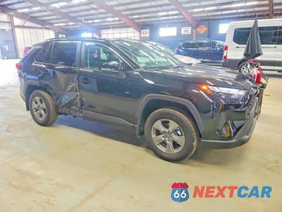 Czwarte zdjęcie samochodu z boku: 2025 TOYOTA RAV4 XLE VIN:2T3P1RFVXSW635079 - miniatura