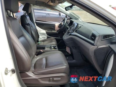 Zdjęcie 7 z 14 samochodu: 2018 HONDA ODYSSEY EXL VIN:5FNRL6H77JB080449 - miniatura
