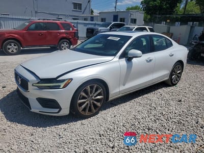 2020 VOLVO S60 T5 MOMENTUM 7JR102FK4LG043875 - główne zdjęcie licytacji z USA - miniatura