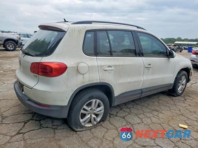 Trzecie zdjęcie samochodu z tyłu: 2016 VOLKSWAGEN TIGUAN S VIN:WVGAV7AX5GW518991 - miniatura