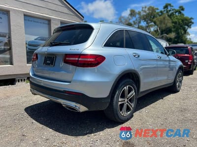 Czwarte zdjęcie samochodu z boku: 2017 MERCEDES-BENZ GLC 300 4MATIC VIN:WDC0G4KB0HF140697 - miniatura