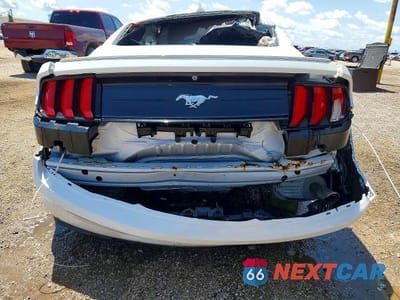 Zdjęcie 6 z 13 samochodu: 2020 FORD MUSTANG VIN:1FA6P8TH5L5147952 - miniatura
