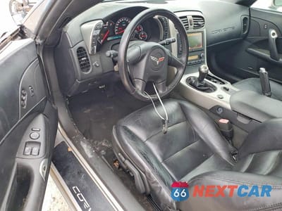 Zdjęcie 8 z 12 samochodu: 2005 CHEV CORVETTE VIN:1G1YY34U655123539 - miniatura