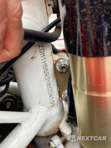 Zdjęcie 10 z 10 samochodu: 1992 DUCATI 851 SPORT VIN:ZDM1HB6R3NB004199 - miniatura